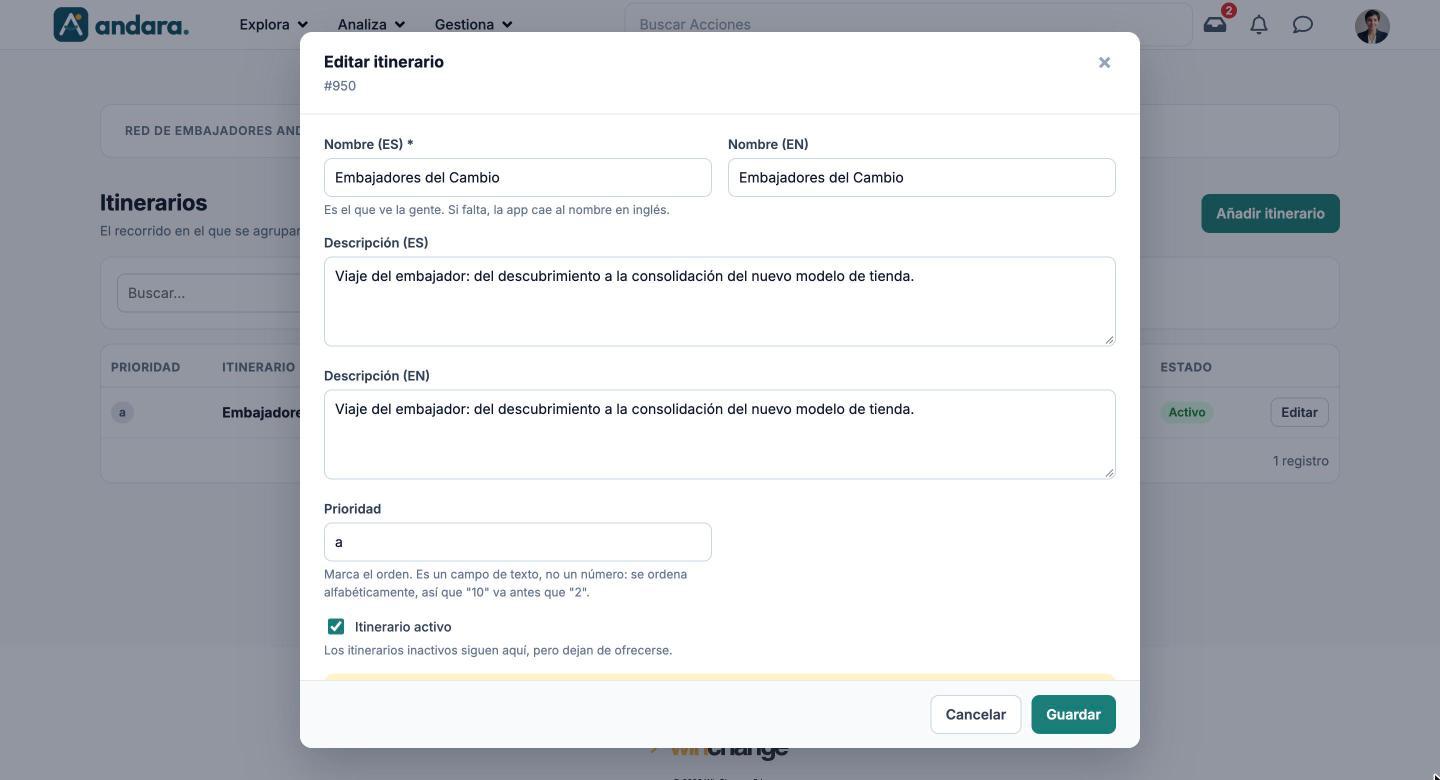 Ficha Editar itinerario con nombre y descripción en español e inglés, prioridad y la casilla Itinerario activo